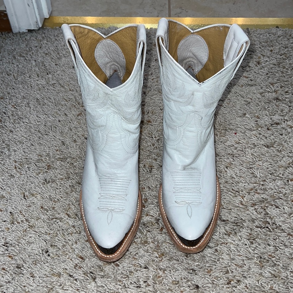 Idyllwind Women’s White Wheels Western Booties Medium Toe, Sz 8